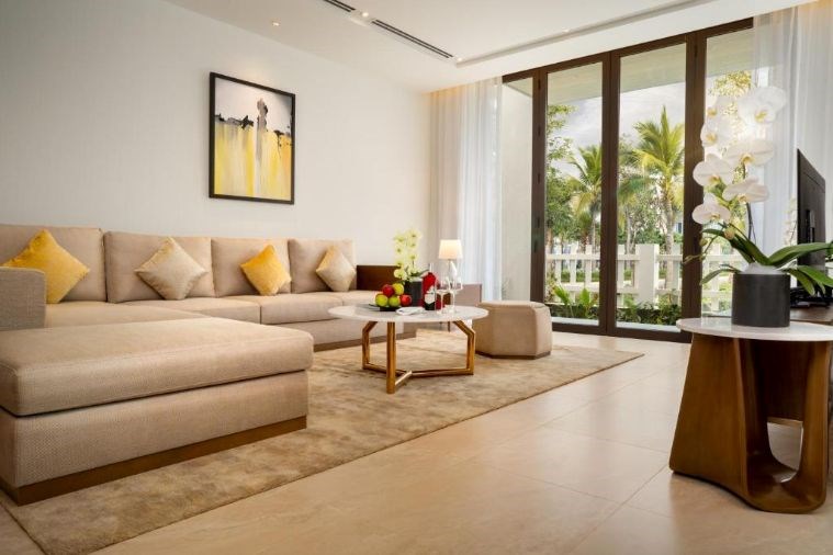 Lake Side Villa 4 Bedroom